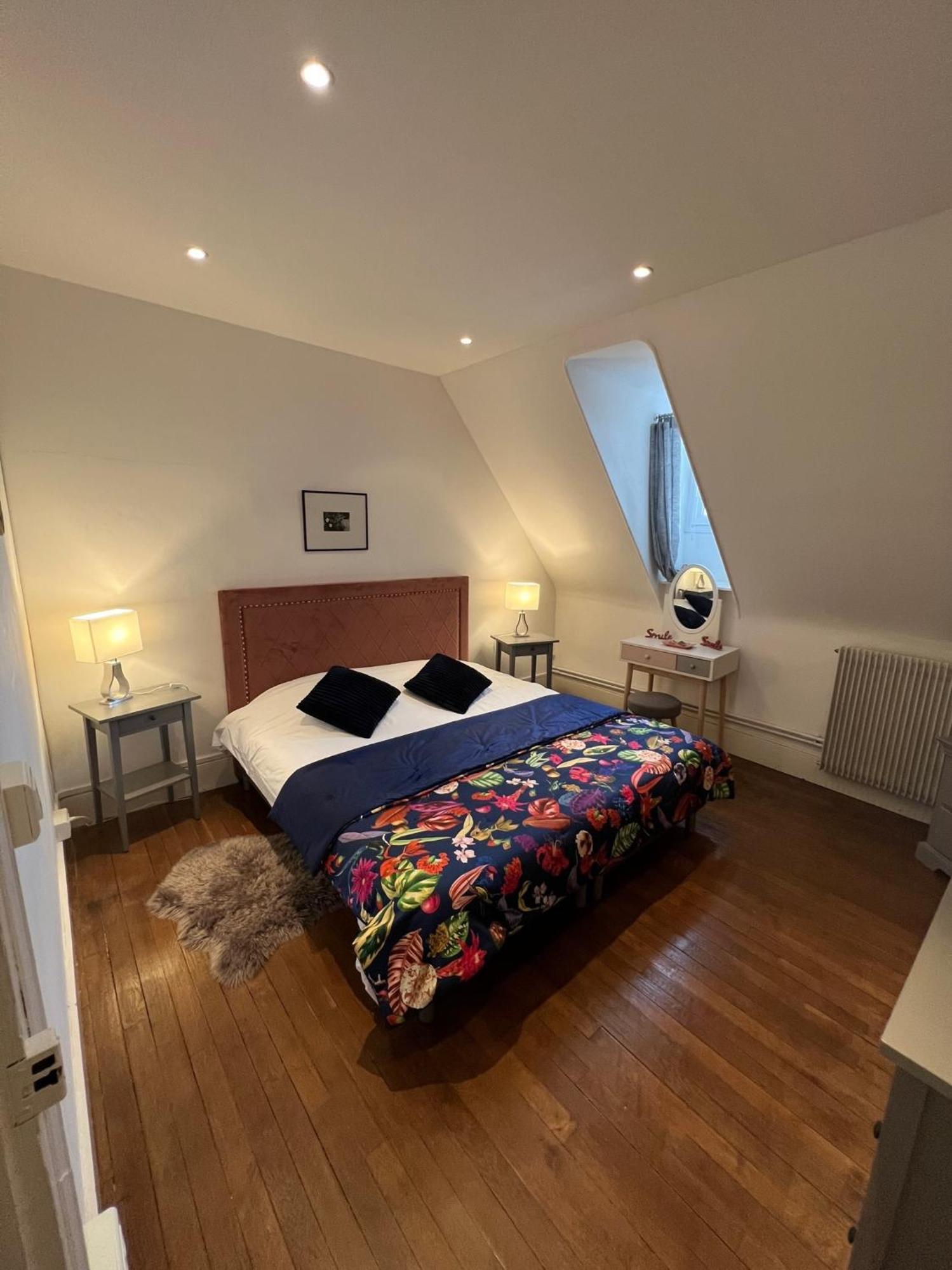 Bed and Breakfast Le Prieure De Buffon Zimmer foto