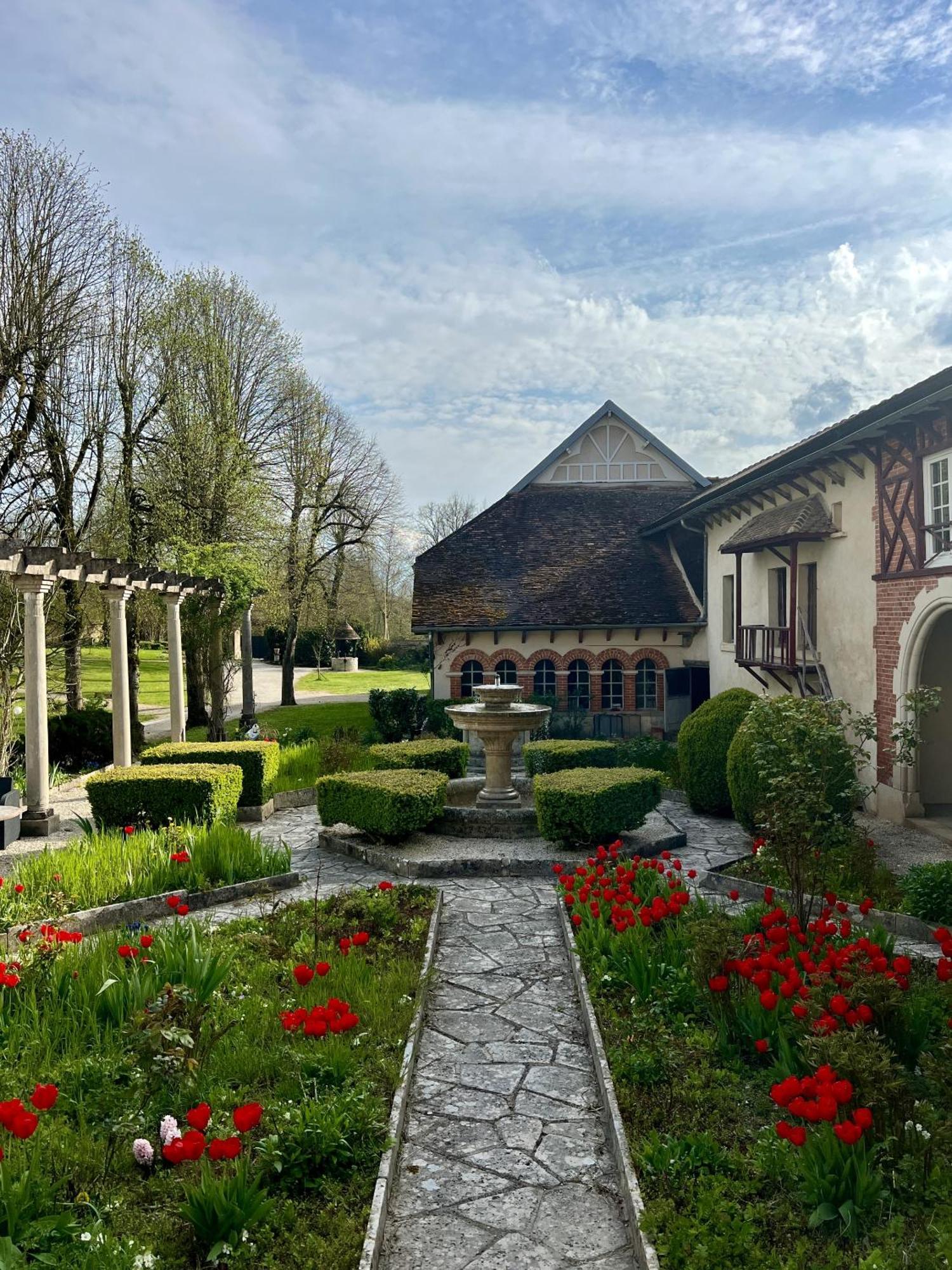 Bed and Breakfast Le Prieure De Buffon Zimmer foto